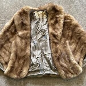Elegant Brown Vintage Fur Cape